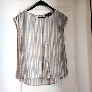 Banana Republic Gray White Striped Sleeveless Blouse (XS)